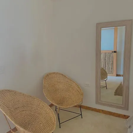 Hotel Casa De Playa Kommox