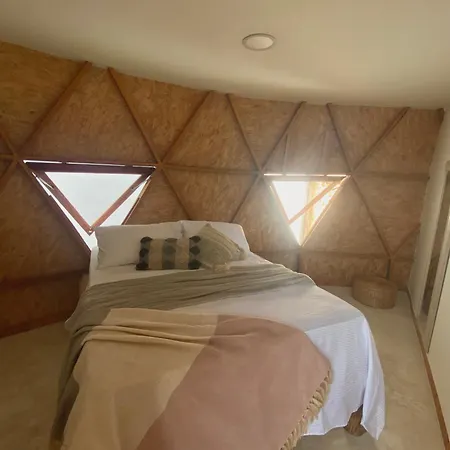 Hotel Casa De Playa Kommox